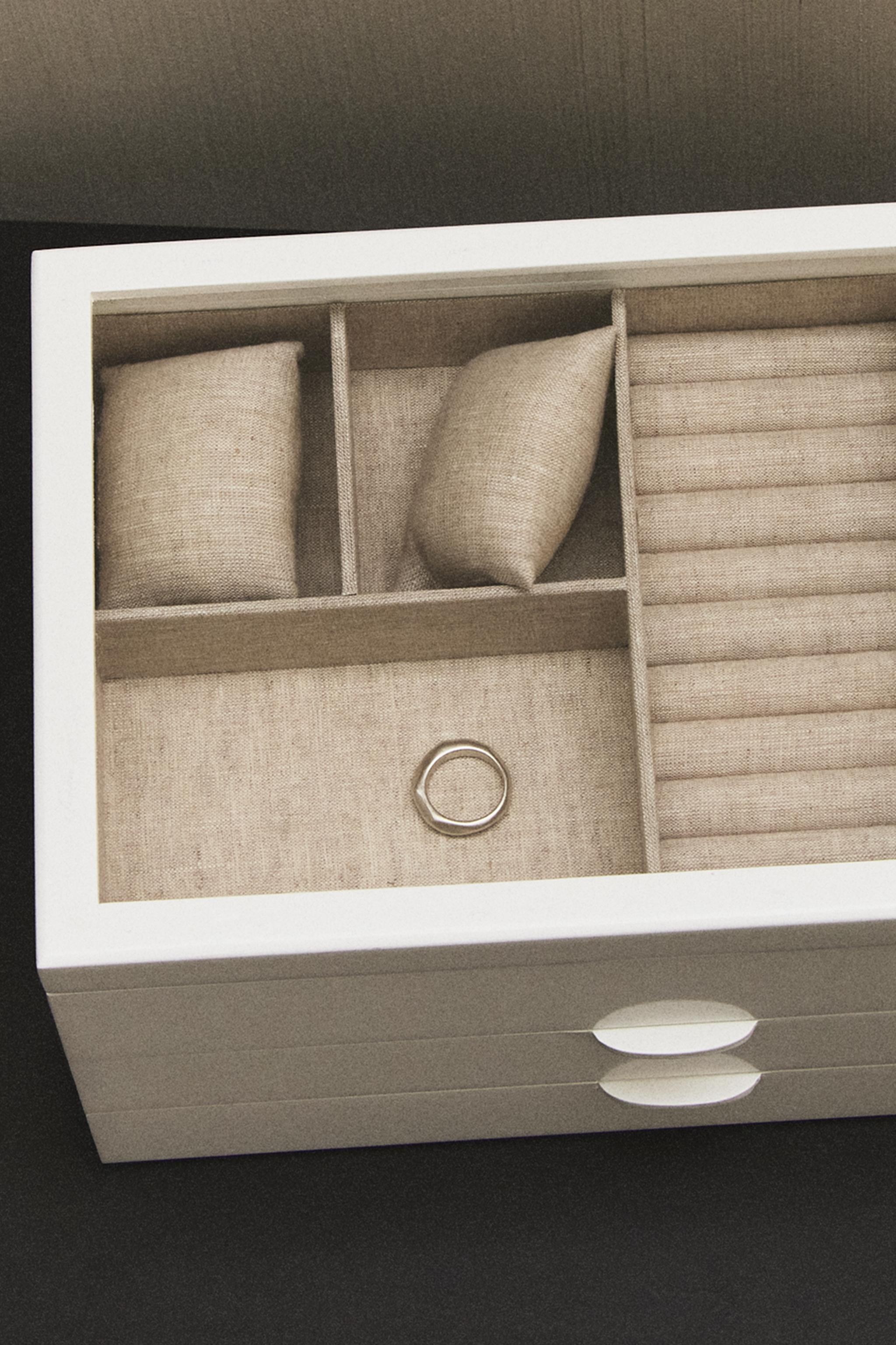 LACQUERED JEWELRY BOX WITH DRAWERS